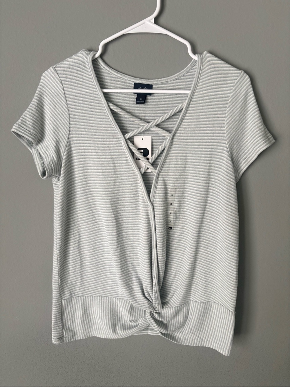 NWT Buckle Daytrip Striped Strappy Twist Front Top Size M Sky Gray